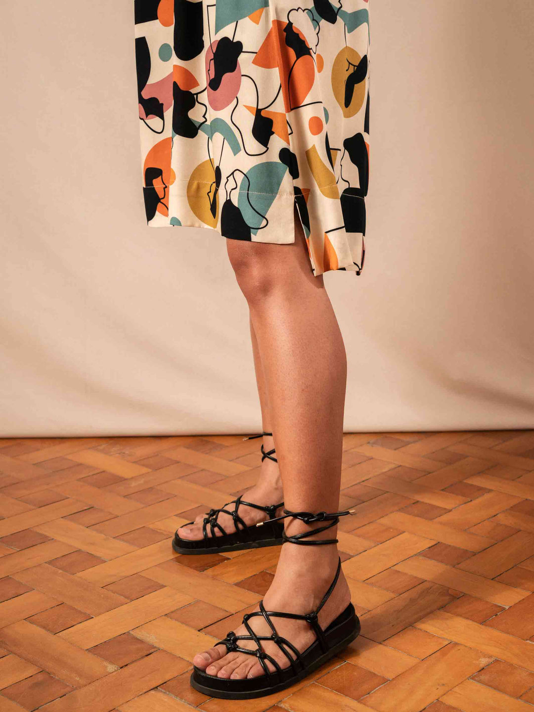 VESTIDO GOLA PADRE CURTO | MULHERES