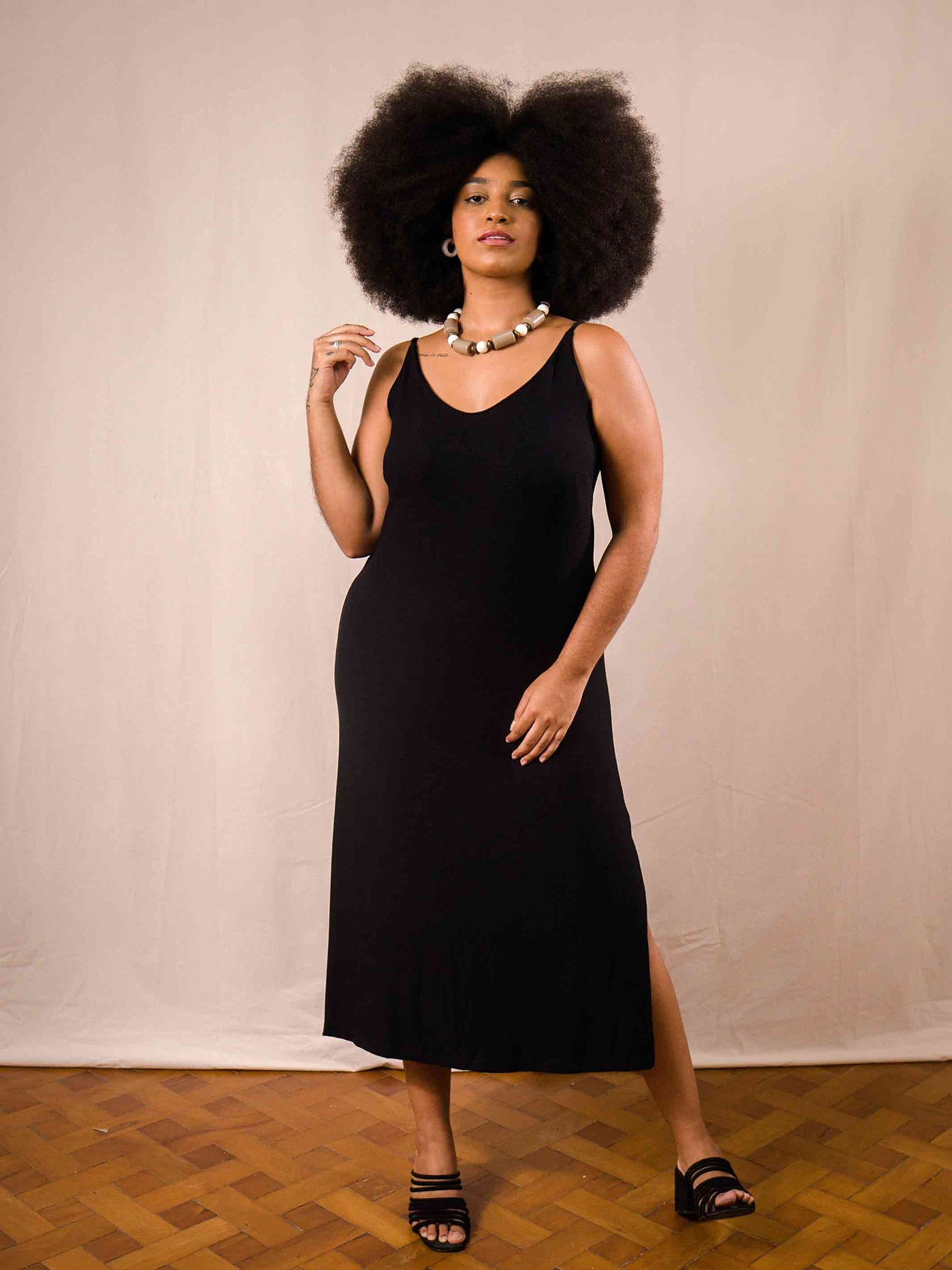 vestido longuete malha canelada vermelho duas design moda autoral