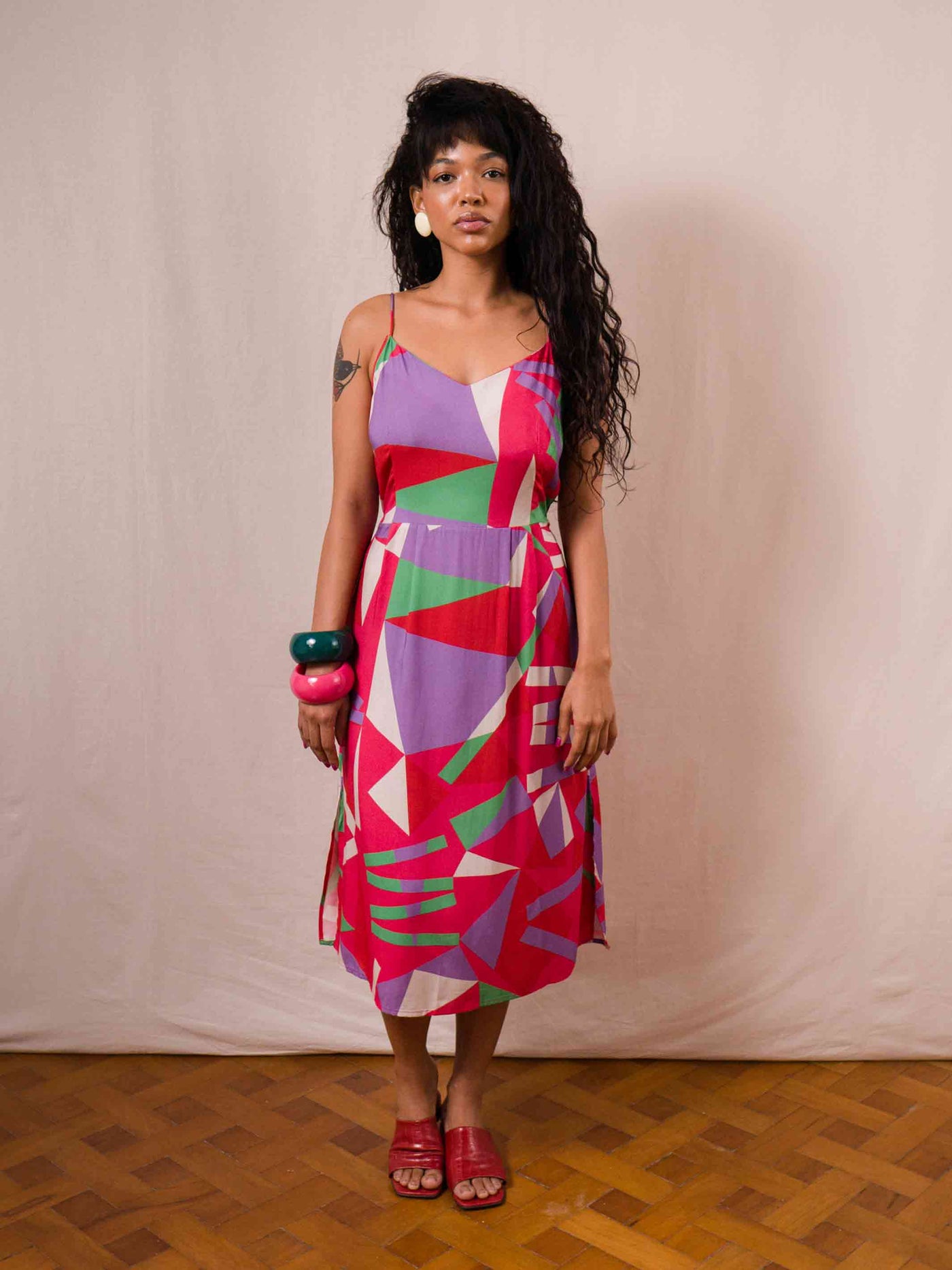 vestido midi alça estampado frevo rosa