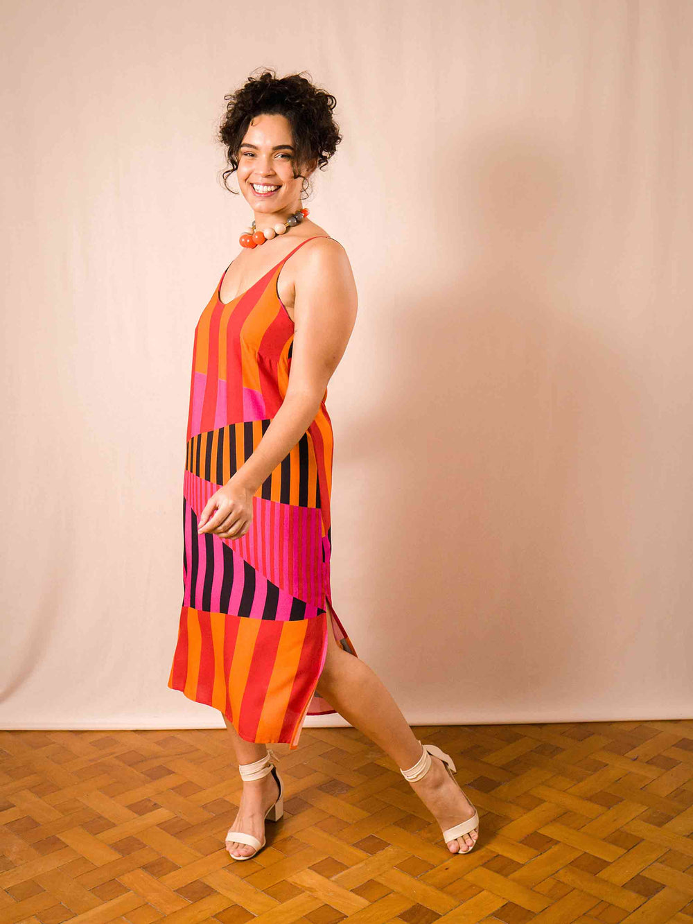 vestido_midi_estampado_duas-design_moda-autoral_raios