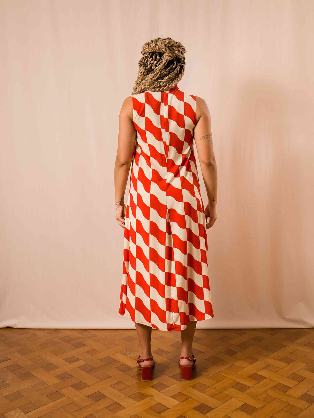 vestido_midi_estampado_duas-design_moda-autoral_ondas