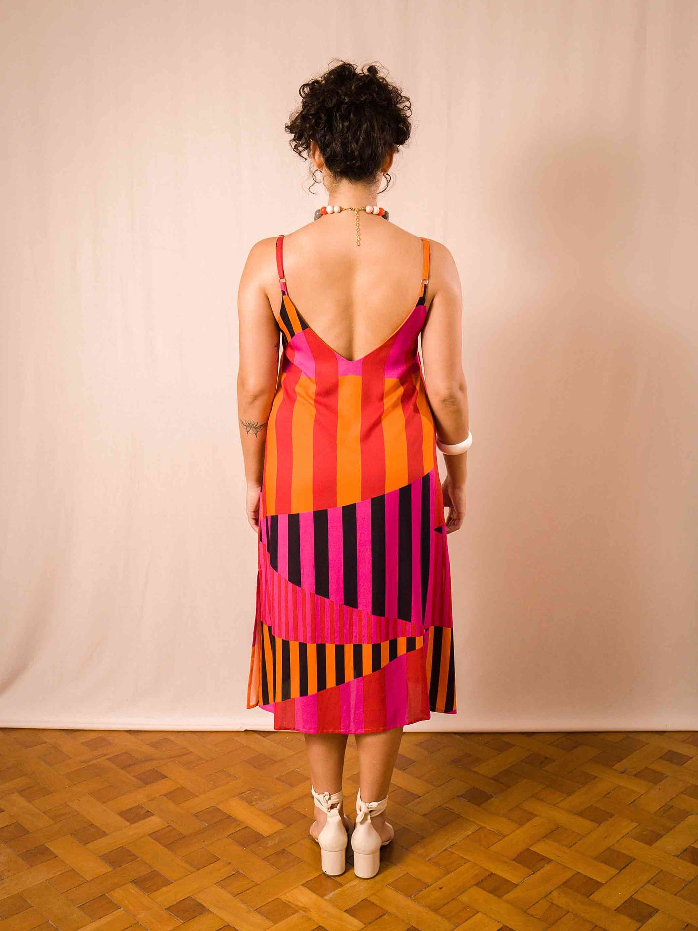 vestido_midi_estampado_duas-design_moda-autoral_raios