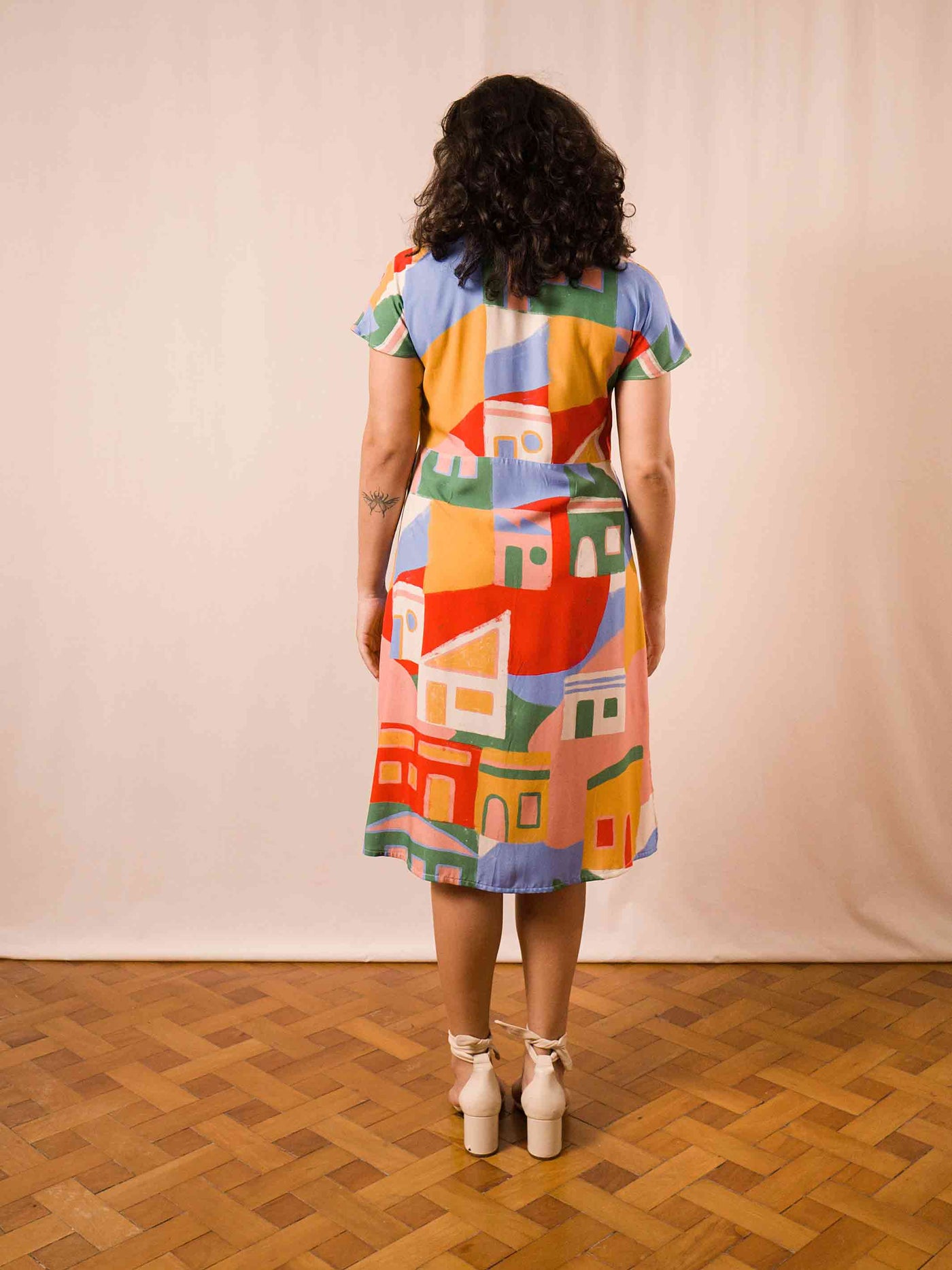 VESTIDO DORA | FACHADAS