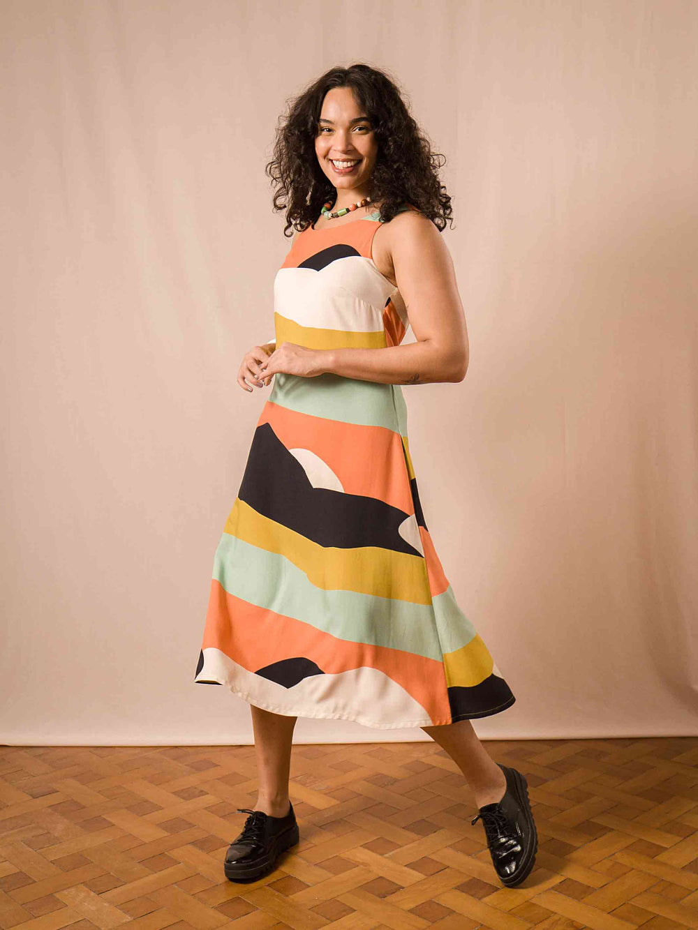 vestido_midi_feminino_estampado_duas-design_moda-autoral_brisa