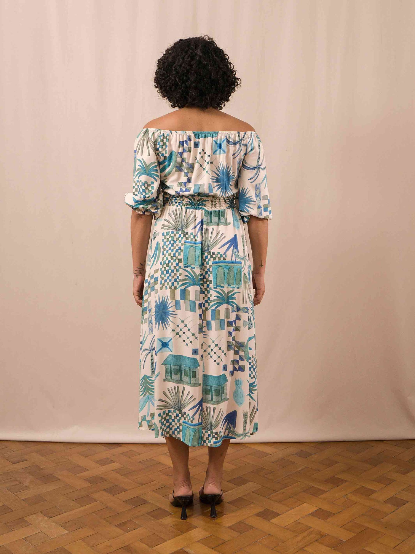 vestido_ombro-a-ombro_midi_feminino_estampado_duas-design_moda-autoral_
